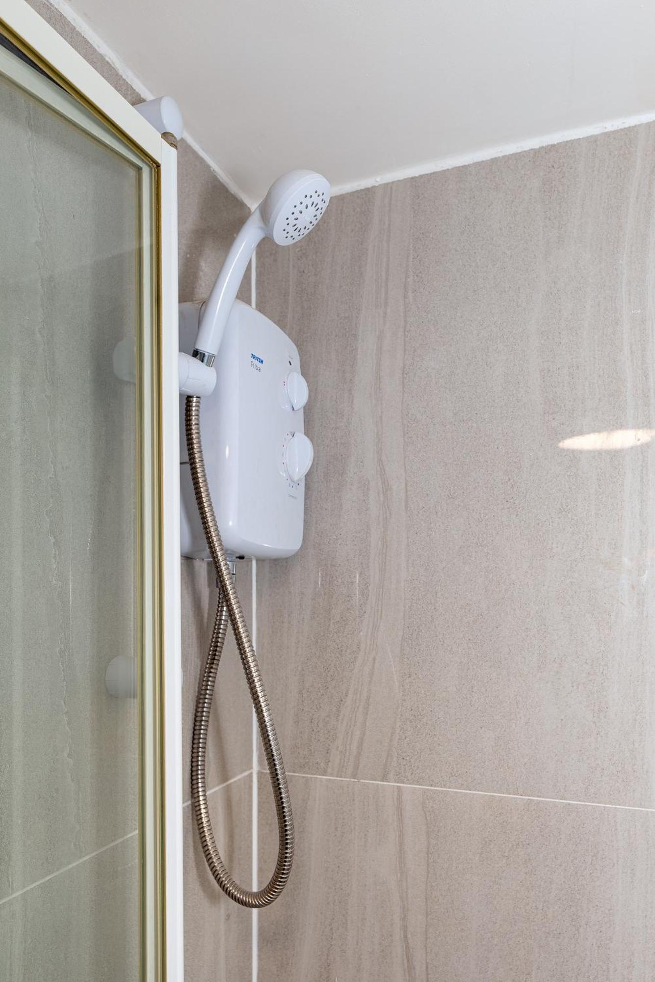 Cozy Ground-floor Studio, Excellent Access Appartement Londen